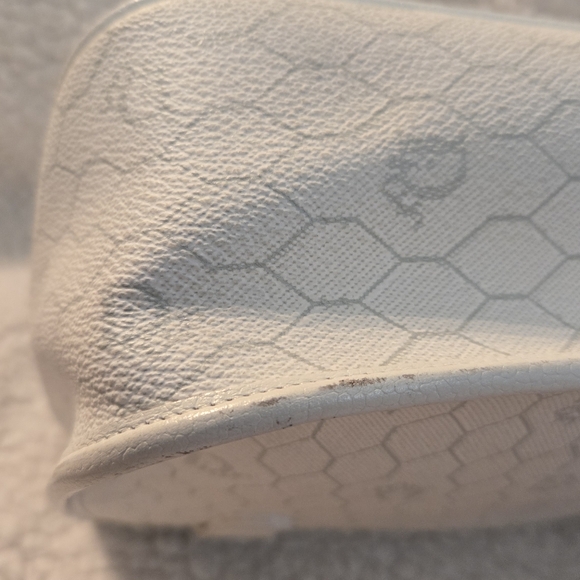 Christian Dior Vintage White Honeycomb Hand bag - Picture 9 of 17